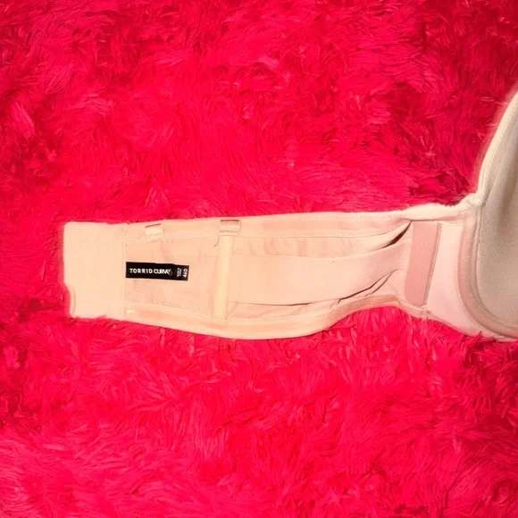 Torrid Push Up Strapless Beige Bra With Lace- 
Size 46D - Picture 8 of 11
